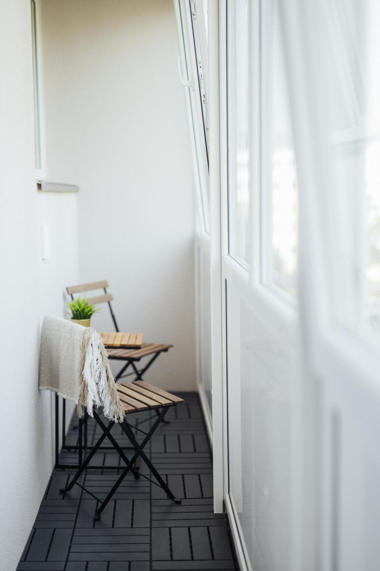 Sunny Coast Apartment *